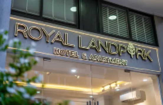 The Royal LandPark - Phu My Hung Hotels near FV Hospital
