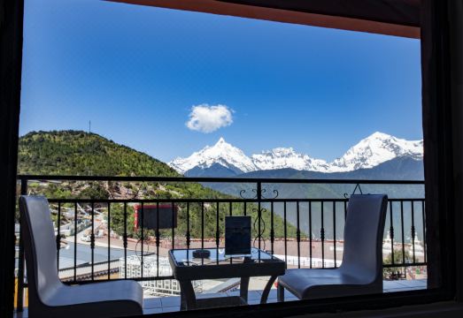 메이리 설산 호텔 전경