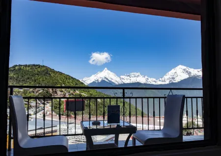 Once Upon a Time in Meili Отели рядом с достопримечательностью «Ice Lake, Moirig Snow Mountain»