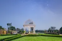 Tengchong East Lake Thermal Spa Hotel