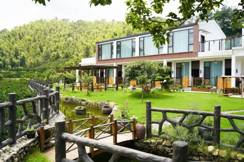 Yishui Yiju Boutique Homestay, Xihai, Lushan - Mountain view