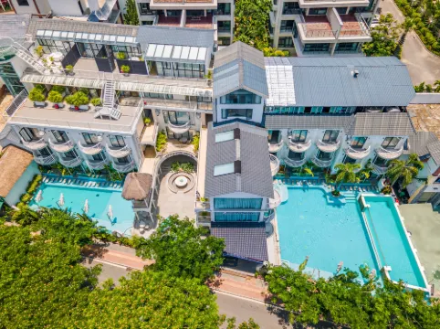 OLD FRIEND QI SHE Sanya Yalong Bay Bohou Village Store