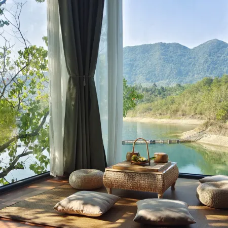Yangxin Xiandao Lake Lihu Maple Moon Homestay