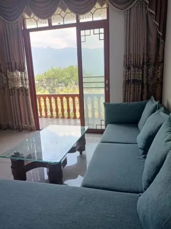 Enshi Huamanlou Homestay Отели рядом с достопримечательностью «Enshi Suobuya Stone Forest Scenic Area»