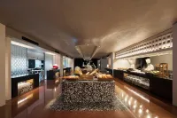 โรงแรมหลงฮวาฟู่ - พร้อมอาหารเช้า