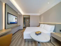 Starway Hotel (Chifeng Wulanbutong Scenic Area Branch)
