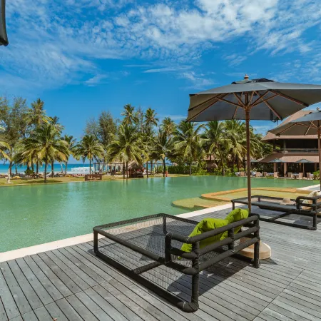 High Season Pool Villa & Spa