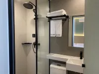 Xinzheng Mike Hotel (Zhengzhou Vocational College of Technology) Hotels near Xinzheng Museum