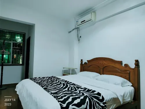 Chuyu Youth Buluo Inn (Shenzhen North Station Branch)