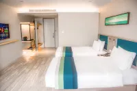 Homeinn Selected Hotel (Suining Central Avenue Wenxue North Road) فنادق في سوينينغ