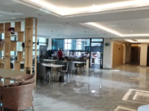 Nyima Haoyuan Grand Hotel Hotels in Nyima