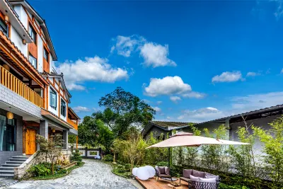 Dujiangyan Floating Spa Resort Villa Hotels in 