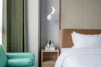 Yaman Light Luxury Hotel (Yongkang Buyang Technology Park)