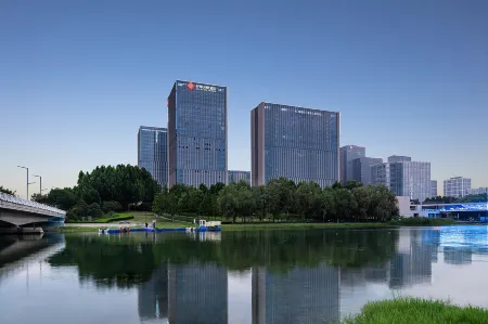 QIANNAHOTEL SPLENDOR（Zhengzhou East Railway Station Longzihu University District） Отели рядом с достопримечательностью «Henan Agricultural University (Longzihu Campus)»