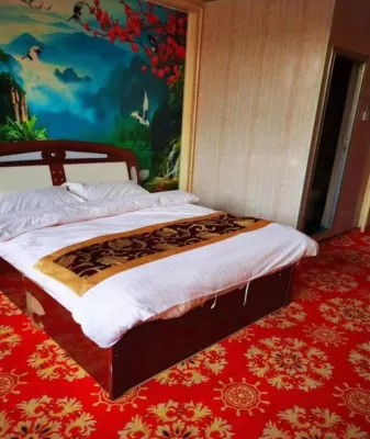 Datong Pengpeng Family Business Hotel Hotel dekat Xiongshi Sanchuan