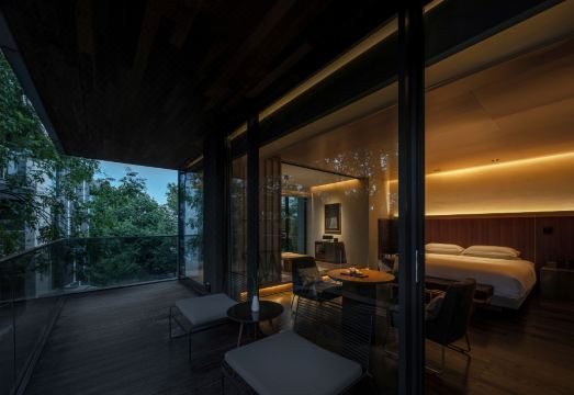 4. 스몰 럭셔리 호..