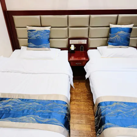 Liangyou Business Hotel (Songnan Lishan Road Shop)