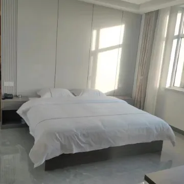 Lighthouse Changsheng Business Hotel