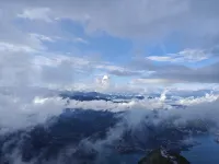 BaDong HongFa Hotel - Mountain view