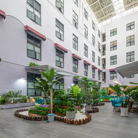 Yeste International Hotel (Nanning East Railway Station Agricultural Products Trading Center)