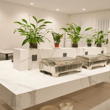 Yicheng Hotel (Xinzheng Wuhu Branch) Отели рядом с достопримечательностью «Народная больница Синьцзяна»
