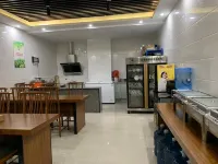 Man Zhou  Hotel （Qianxi Shuixi Park）