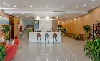 Yijia Hotel (Puge Luoji Mountain Scenic Area Branch)