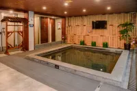 Yanquan  Hanguan Hotel（Oriental Saltlake Resort） - Hot Springs