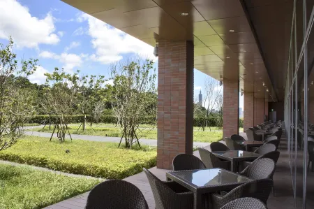 Courtyard Taipei Отели рядом с достопримечательностью «Hu Shi Memorial Museum»