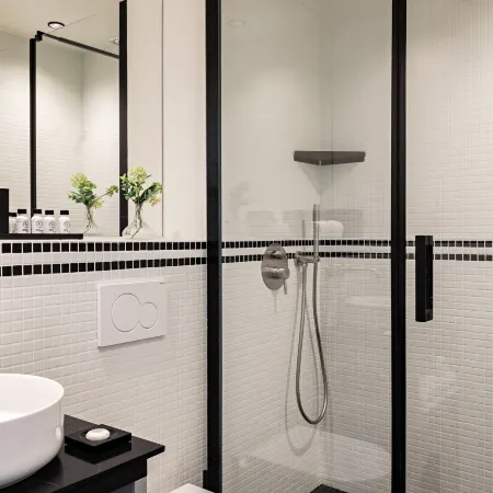 Best Western Premier The Blake Paris Gare Saint Lazare Отели рядом с достопримечательностью «17-й округ: Батиньоль»