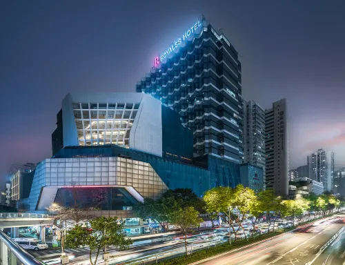 โรงแรม R ROYALSS