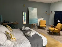 Villa d'Eaux Hotels in Heuland