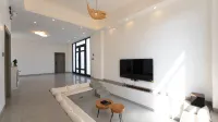 Nanhai Whale Language Homestay (Coral Hall Tourist Area Branch)