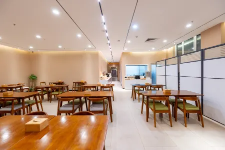 HanTing Hotel (Beijing Yuanboyuan) Отели рядом с достопримечательностью «Minzu University of China(New Campus)»