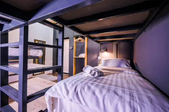 ห้องมาตรฐานสำหรับ 4 ท่าน พร้อมห้องน้ำรวม