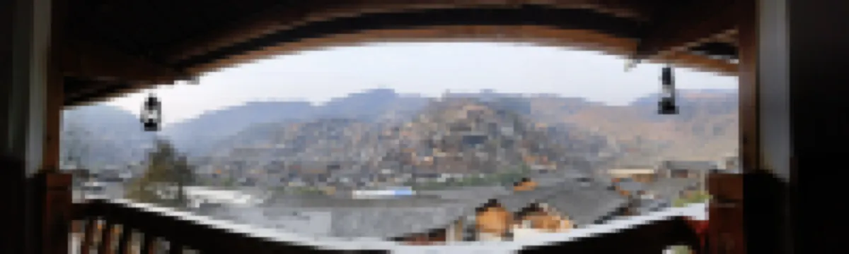 Huayiyuan Panoramic Homestay (Xijiang Qianhu Miaozhai Observation Deck)