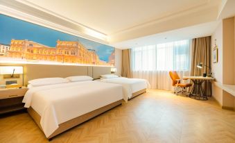 Vienna Hotel (HuizhouZhongkai High-tech ZoneUrban Rail Station Branch)