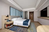 Echarm Hotel (Changsha High-speed Railway South Station Yuhua District Government Subway Station) Hotels in Changsha