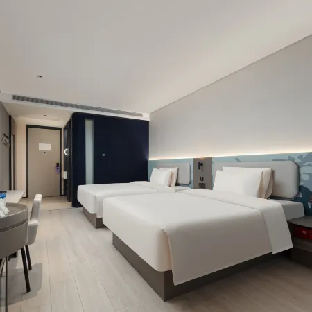 Atour Light Hotel,Qingdao North Station East Square,QINGDAO