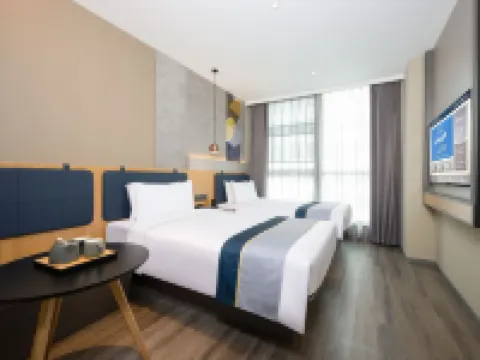 Homeinn Selected Hotel (Xixian New District Jinghe New City Chongwen) Hotel di Jingyang