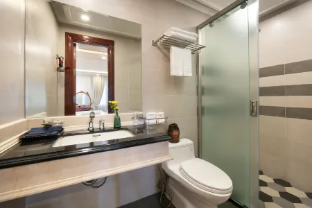 Champton Hotel Hanoi