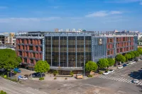 瑞廷酒店（中山小欖大信新都滙店） 鄰近東區日用品批發中心-4幢的酒店