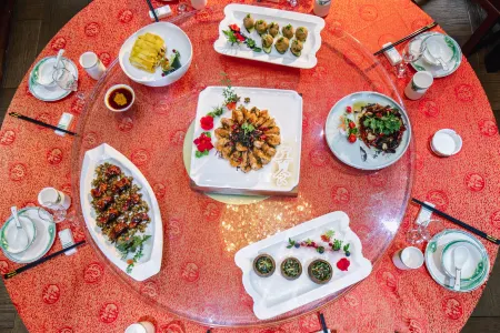 Cha Bo Fu Cha Su (Wuyuan High speed Railway Station Branch) Отели рядом с достопримечательностью «Minsu Fengqing Street»