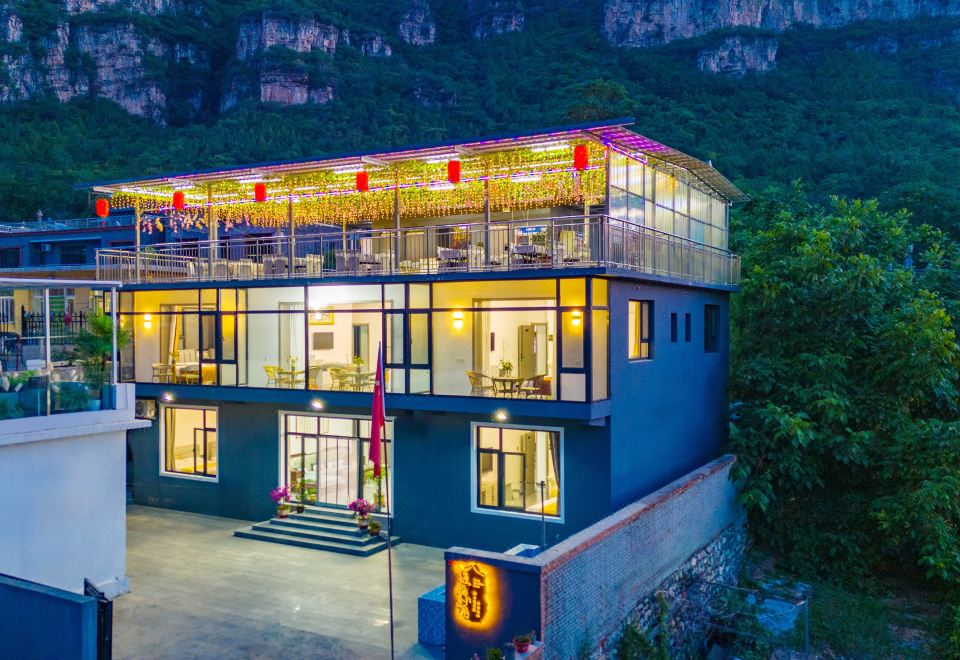 세클루디드 코트야드 수영장