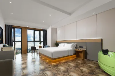 Jinghan Wisdom Hotel Hotels near College of Mobile Telecommunications, Chongqing University of Posts and Telecommunications (Area C)