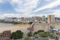YESTE International Hotel at Wuzhou Tengxian Stadium فنادق في مديرية تنغ