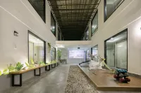 Lanyue Scenic Spot and Light Collection Famous Residence (Gucheng Yufeng Century Square Store)