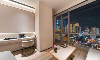 Qingdao Shandong Road Central Business District Crystal Orange Hotel