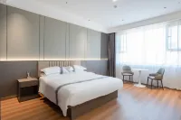 Holiday Inn Burqin Border Town