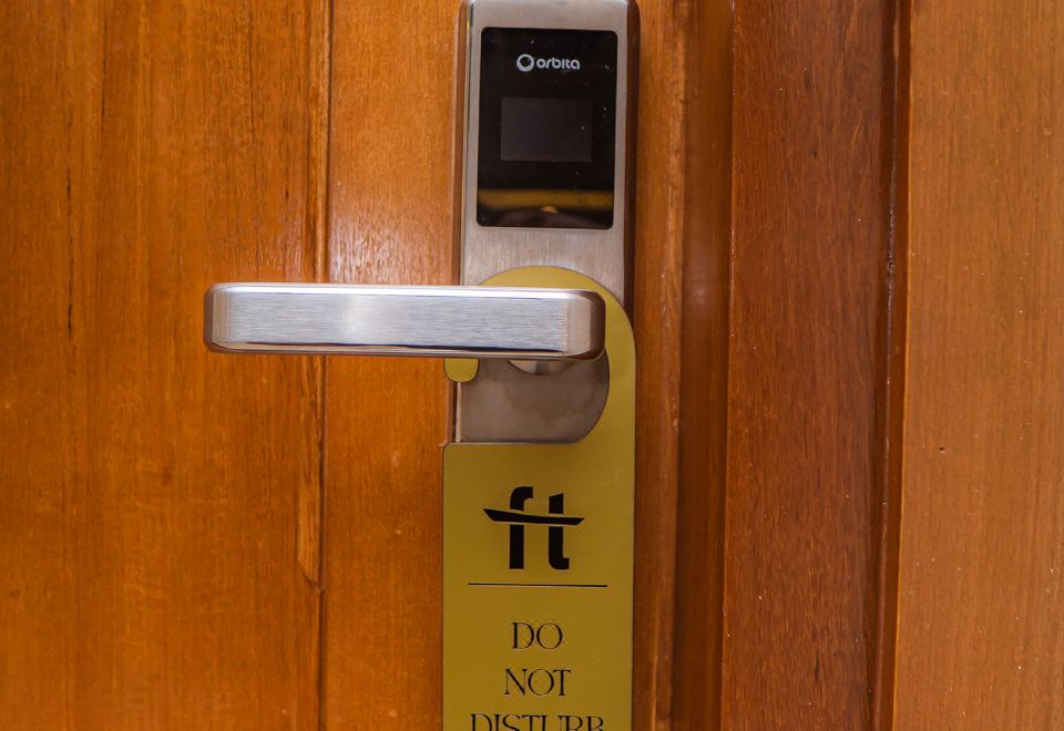 호텔 페와 트립